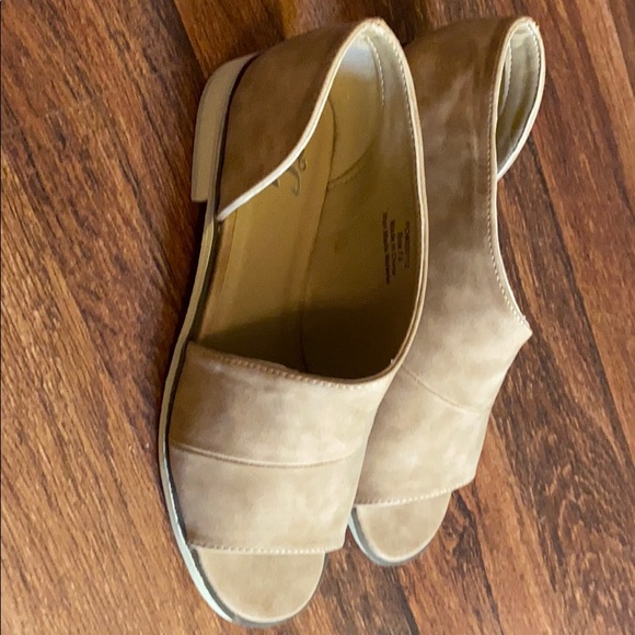 Sandals - Picture 2 of 2